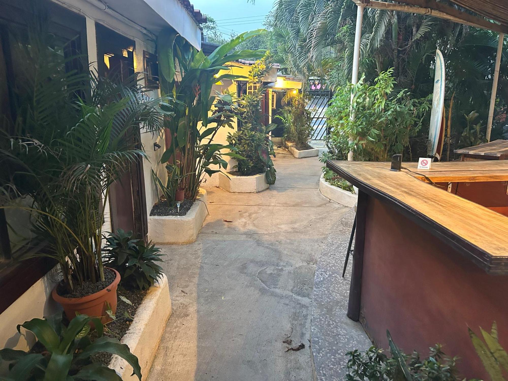Pura Vida Hostel Tamarindo Exterior foto